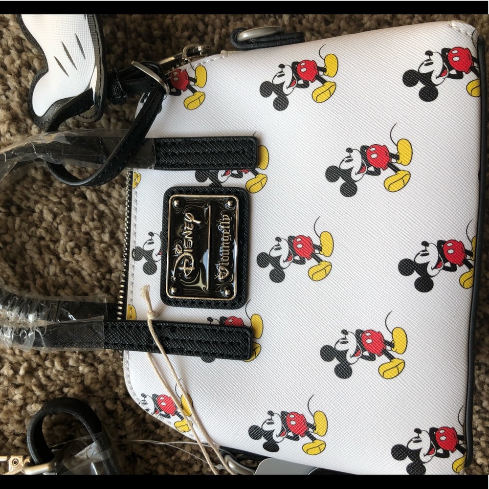 Loungefly x Minnie Mouse Crossbody Bag
$68.